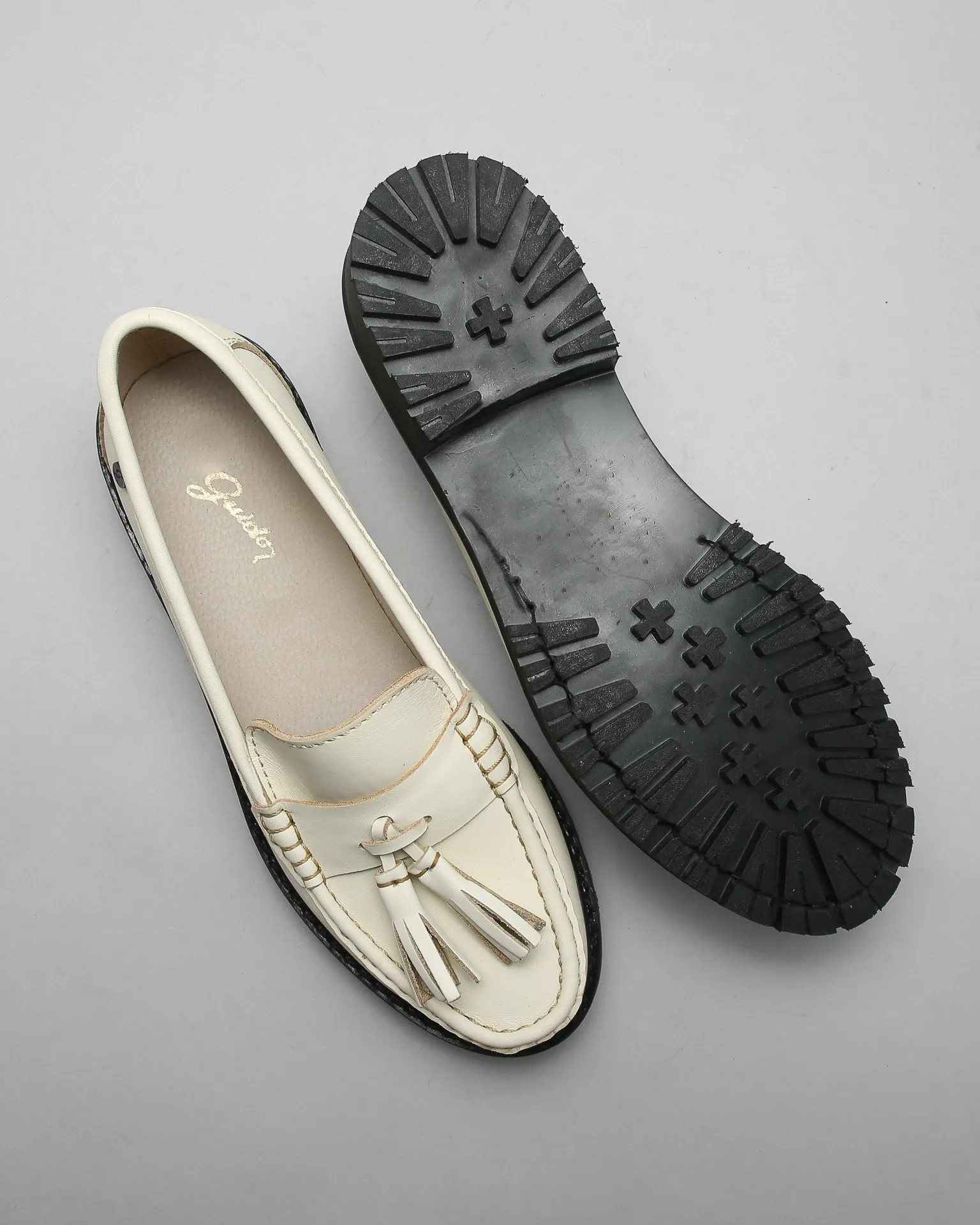 Moccasin 141 Ivory